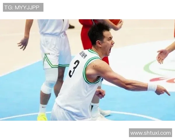 广东男篮与四川队激战正酣现场直播精彩瞬间全记录 广东男篮与四川队激战正酣现场直播精彩瞬间全记录